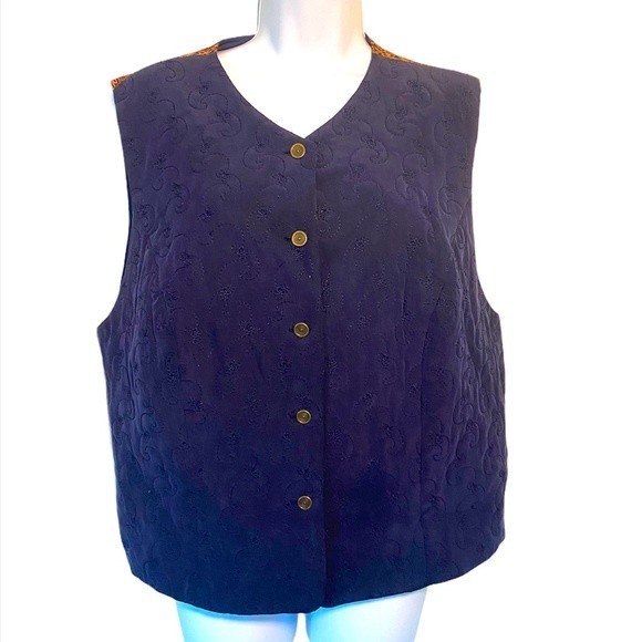 Pendleton Quilted Front Silk Back Vest - Picture 3 of 5